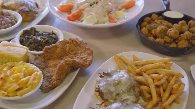 The Hound's Tooth Café - Gulf Coast Cuisine